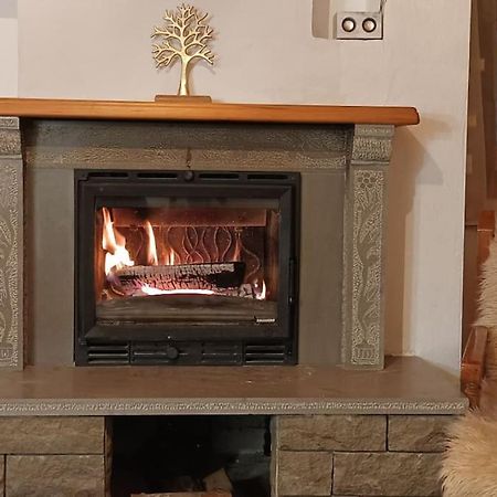 Cozy Loft With Fireplace & View Мецово Екстер'єр фото